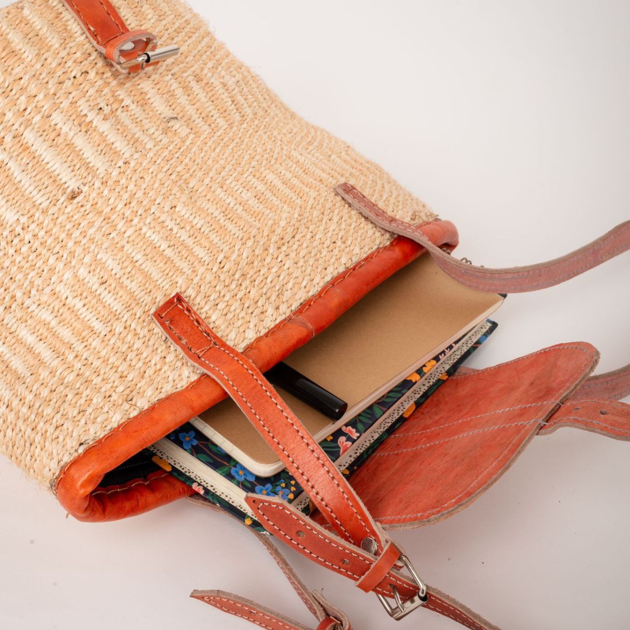 Natural color Sisal Bag Open