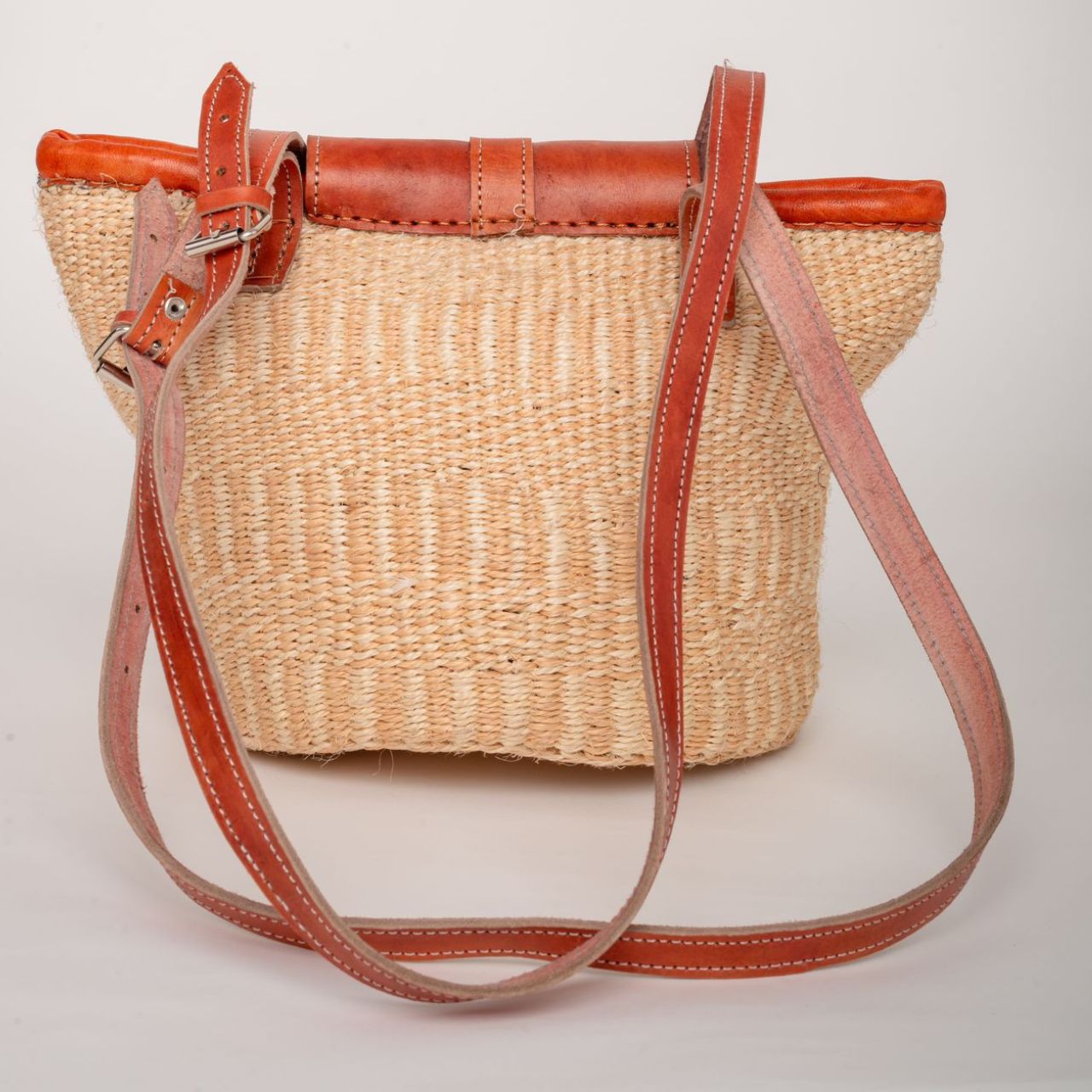 Natural color Sisal Bag - back